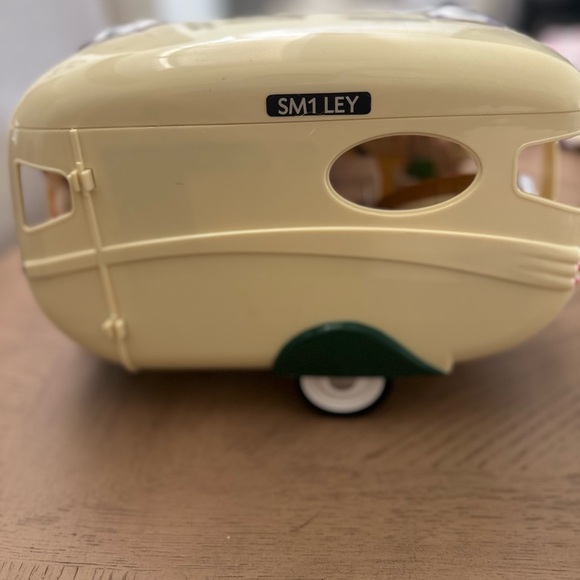 Calico Critters School Camper - Picture 1 of 14